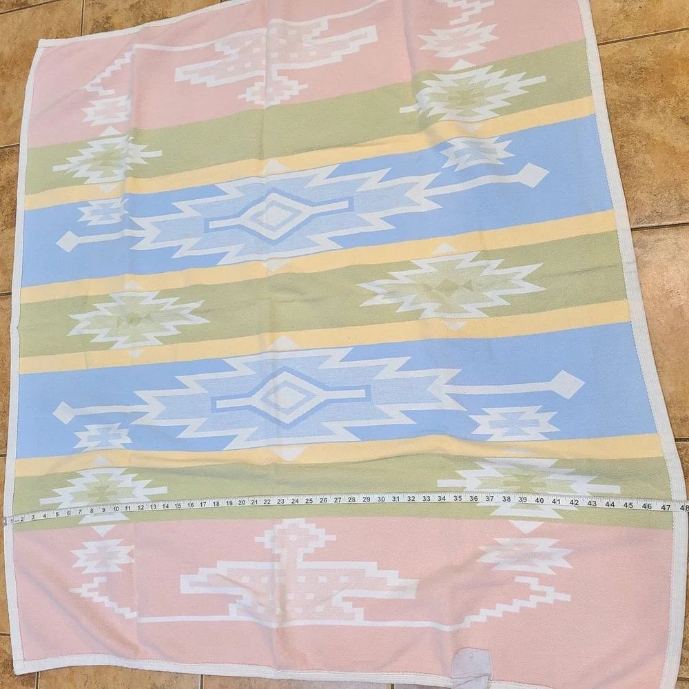 Biederlack Blanket 52x48 Southwest Aztec Pastel Green Pink Blue‎ Yellow Cottage